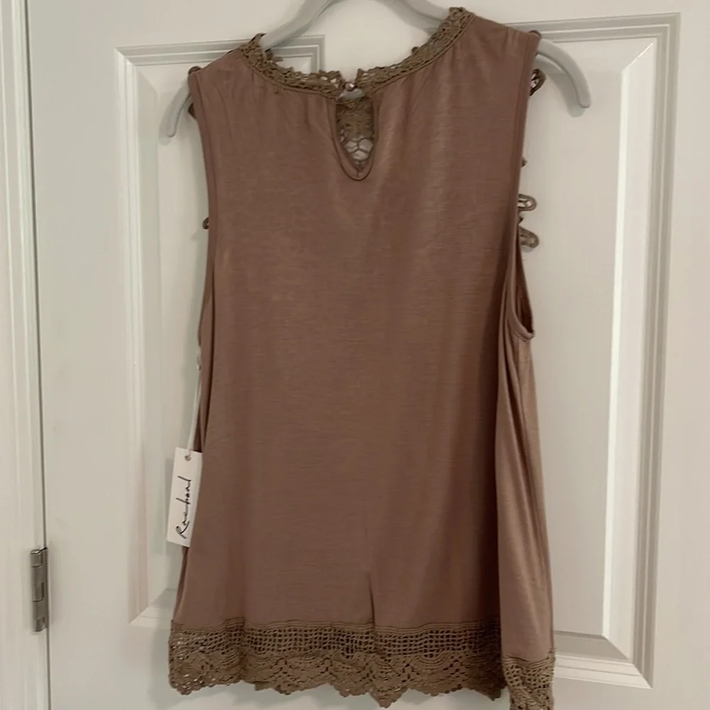 NWT Racheal Top - Picture 5 of 5